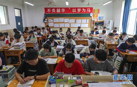 2018年重庆市高三语文复习工作举行 十八中语文课程基地获赞