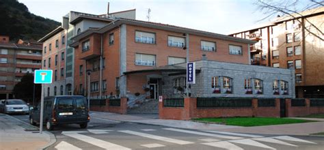 HOTEL GERNIKA (Gernika-Lumo) - Hotel Reviews, Photos, Rate Comparison ...