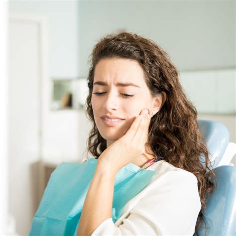 Dream Teeth Falling Out: Biblical Meaning - Bible Wings