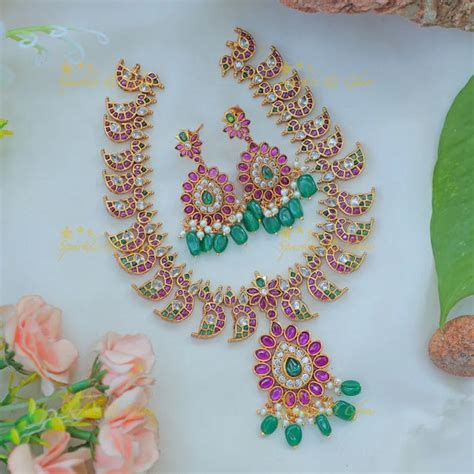 Kemp Peacock Gold-Like Necklace Set with Green Beads – Sparkle and Glow