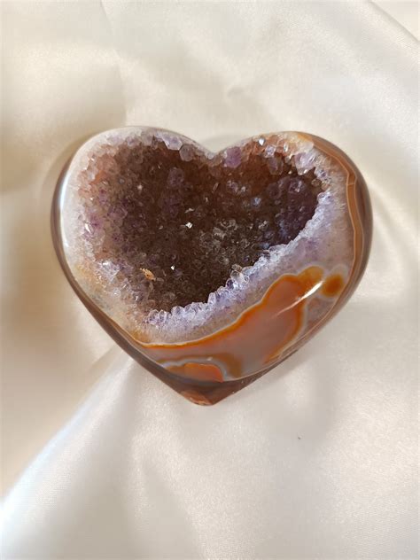 Decorative Gemstone Geode Online | Semi Precious Stone | Gem Anatomy ...