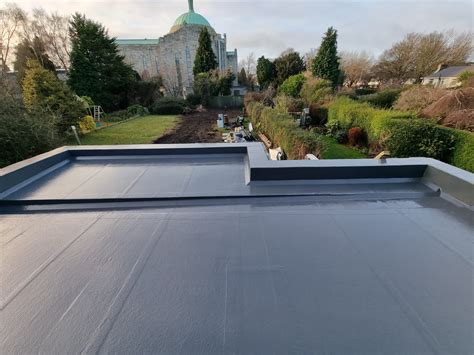 Step-by-step guide to fibreglass flat roofing installation process - MC ...