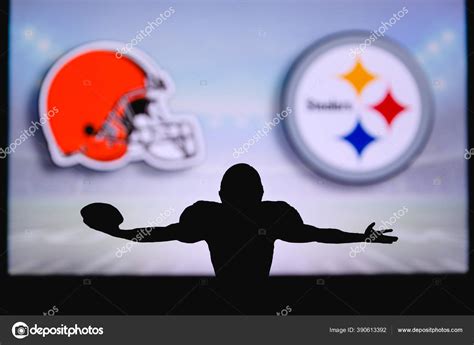 Steelers Browns Football Minimalist Background Background Minimalist