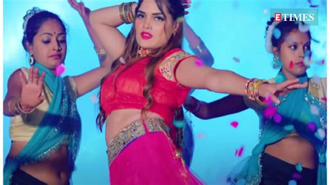 Bhojpuri sensation and dancer Priyansu Singh starrer new item song 'Hoi ...