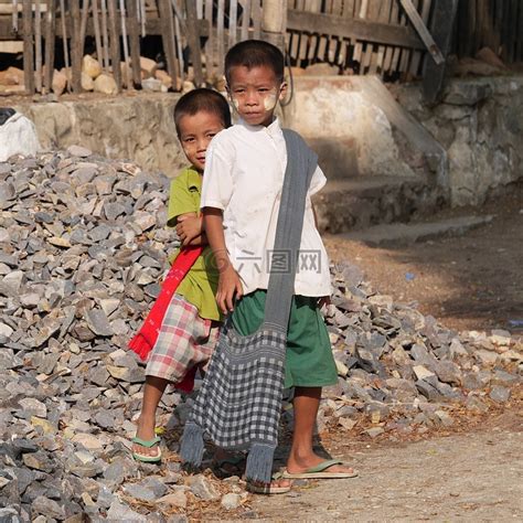 缅甸学生：“我想每天都来新学校读书”（第一现场）--国际--人民网
