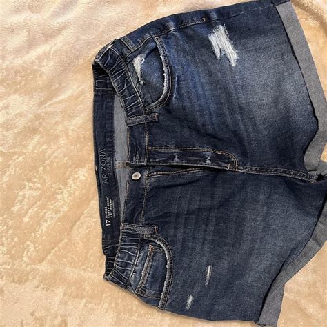 Shorts never worn - Depop
