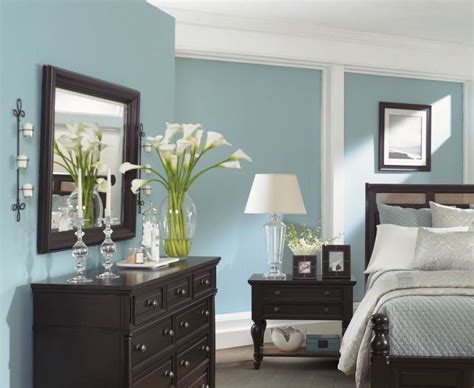 bedroom dark wood floor