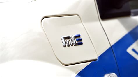 Mahindra e Verito 2016 D2 Exterior Car Photos - Overdrive