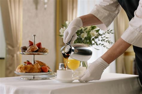Room Service Offers Extra Service 的图像结果