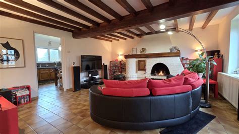 Maison individuelle pleine de charme avec chambre et salle de bains au ...