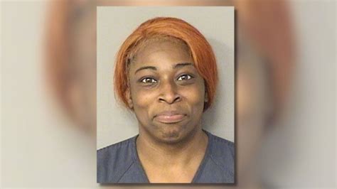 Romance behind bars: kitchen staff member allegedly smuggles phone for ...