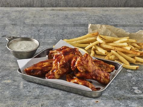 Smashburger Opens New Store in Lexington, New York - Jollibee Group