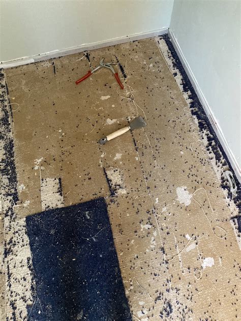 Lijmresten afschuren - Bouwen en klussen - GoT