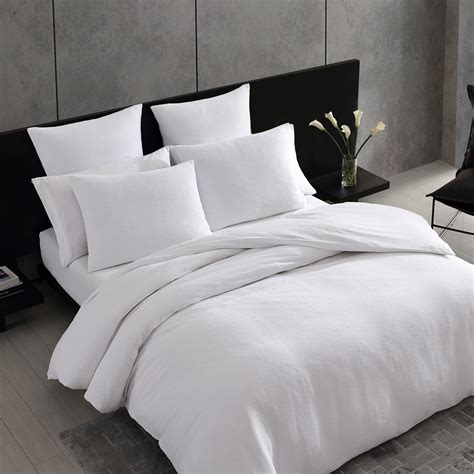 Vera Wang Solid Textured Pleats White Duvet Cover Set & Reviews ...
