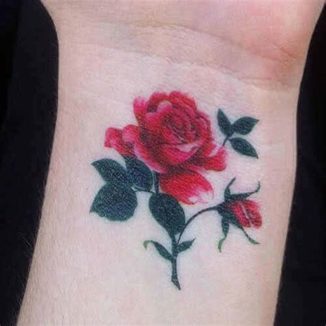 kleine rote Rose Handgelenk - tattoovorlagen24.com