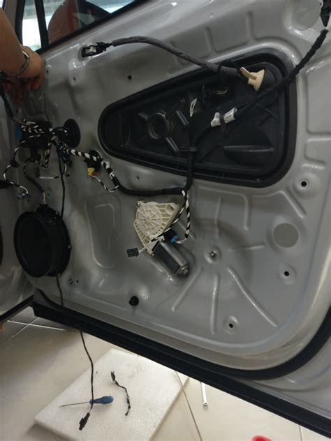 tiguan Allspace 升級 盲點偵測及駛出輔助 數字型胎壓 中央扶手airclean - Mobile01