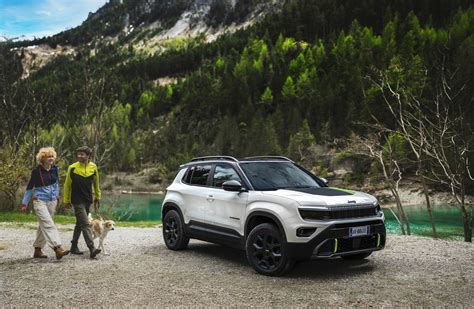 2025 Jeep Avenger 4xe Mixes All-Wheel Drive With Refreshed Looks and (Mild) Hybrid Setup ...