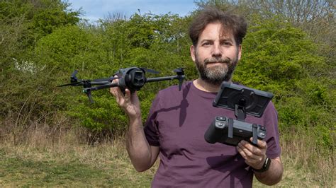 New DJI drones – Matrice 4 – have built-in AI and can see obstacles in ...