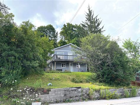 45 Main Street W Huntsville | Zolo.ca