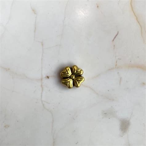 Gold Metal Charm - Lucky leaf