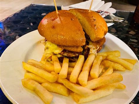 HOWDY'S RESTAURANT, Lahore - Restaurant Reviews, Phone Number & Photos ...