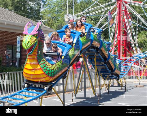 Kids and parents at carnival hi-res stock photography and images - Alamy