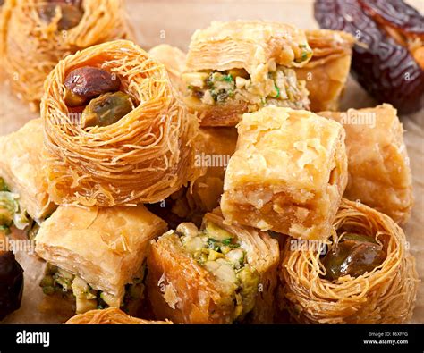 Arab Sweets Stock Photos & Arab Sweets Stock Images - Alamy
