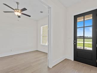 Smithville, TX Homes for Sale & Real Estate - Homes.com