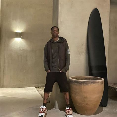 Travis Scott - Wiki, Bio, Facts, Age, Height, Girlfriend, Career