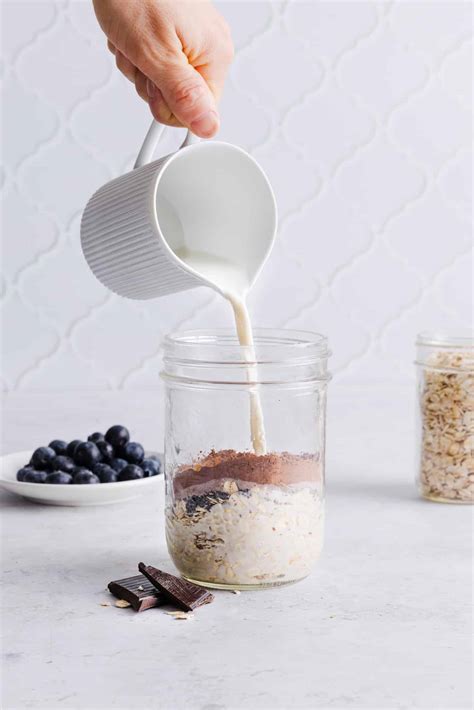 Chocolate Protein Overnight Oats (30+ grams protein!) - The Balanced ...