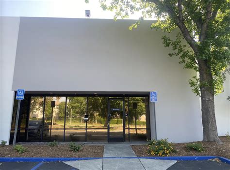 CONTACT - Stores - Ua Floors