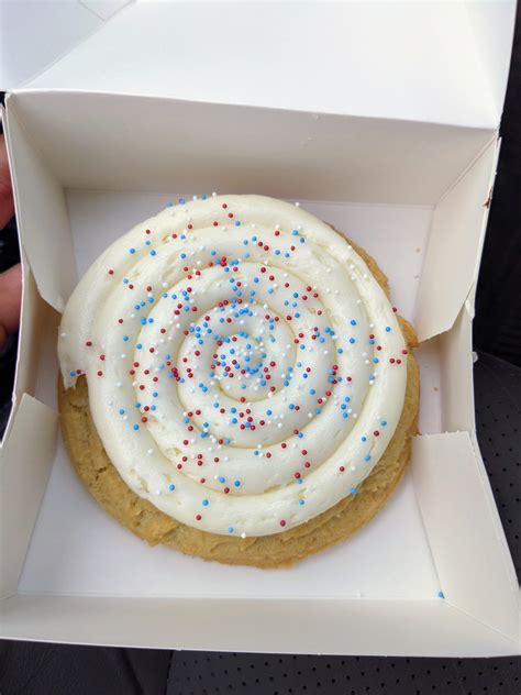 First time trying Birthday Cake : r/CrumblCookies