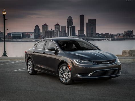 Chrysler 200 (2015) - pictures, information & specs