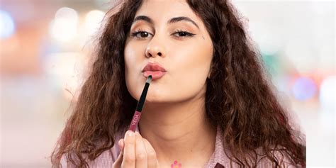 Create some timeless makeup looks with professional makeup brushes