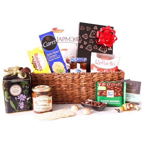 Send Flowers to Moscow | Gift and Flower delivery in Russia