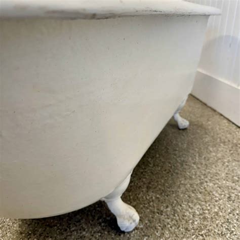 Antique Clawfoot Tub - 5ft - Historic House Salvage