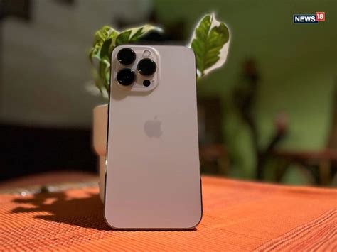 प्रीमियम स्मार्टफोन सेगमेंट में Apple का दबदबा, दुनिया भर में 60 फीसदी ...