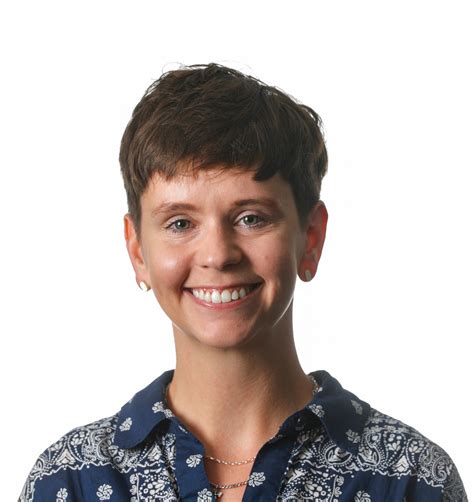 Coroner identifies man dead after car crash on I-64 in Louisville