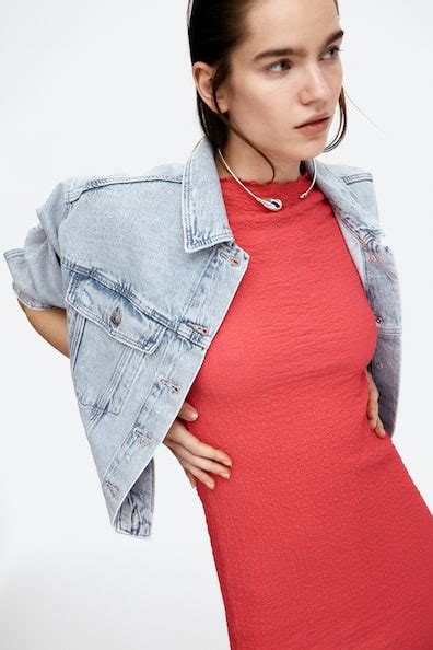 Overlock-detail crinkled dress - Deep pink - Ladies | H&M IN