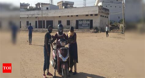Telangana: Rural women learn driving under poverty programme ...