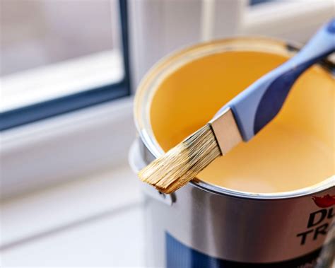 Can you paint vinyl windows? Expert painters advise | Homes and Gardens