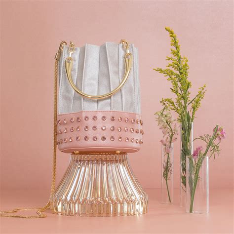 Alice Pink – House Of BIO