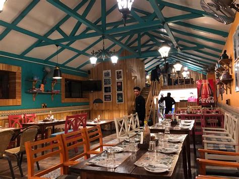 https://media-cdn.tripadvisor.com/media/photo-s/16/e4/ba/5a/photo5jpg.jpg