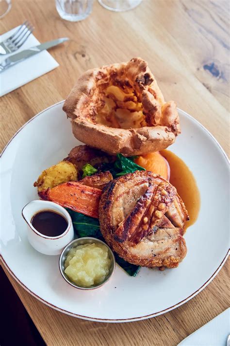 The Green Goose | Food & Drink