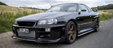 Lee - Nissan Skyline R34 GTT - Stance Auto Car Magazine