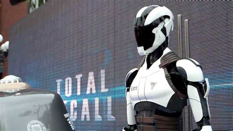 New Total Recall Police Car And Robots   Comic Con 2011  