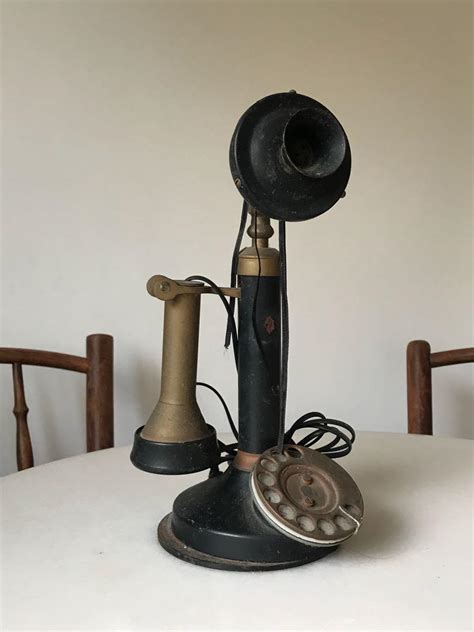 Antique Phone 的图像结果
