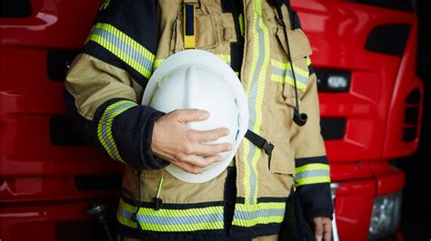 All-female fire engine crew hopes to inspire young girls to take up ...