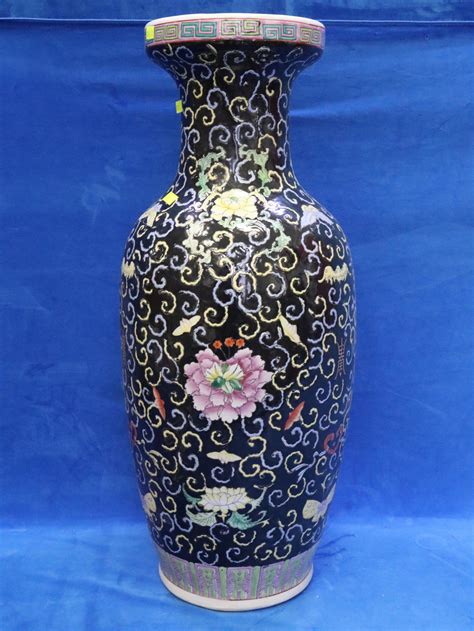 Lot - LARGE CHINESE FLOOR VASE, APPROX. 62CM HIGH