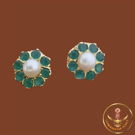Adorable stud earrings for women